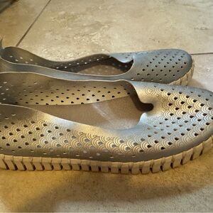 Ilse Jacobsen Metallic Gray Perforated Loafers